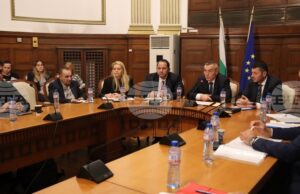 Земеделското министерство обмисля възможност за предоставяне на помощ „де минимис“ за засегнатите от маловодието производители на аквакултури