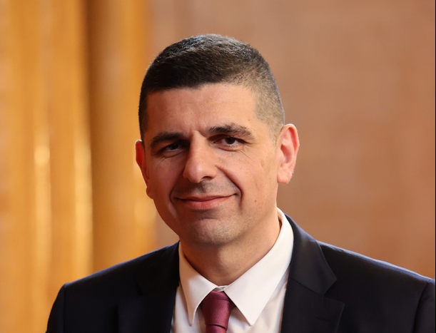 Ивайло Мирчев: Опитът на Мария Габриел да освободи Пеевски от Ивайло Мирчев