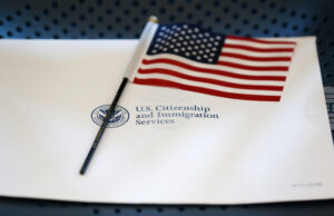 Имиграционните служби на САЩ спират да обработват всички молби от афганистански граждани след атаката във Вашингтон