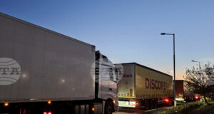 Интензивен е трафикът на граничните пунктове "Лесово" и "Капитан Андреево" тази сутрин на изход за товарни автомобили