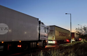 Интензивен е трафикът на граничните пунктове "Лесово" и "Капитан Андреево" тази сутрин на изход за товарни автомобили