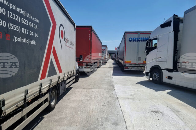 Интензивен е трафикът на граничния пункт „Капитан Андреево“ за товарни Интензивен е трафикът на граничния пункт „Капитан Андреево“ за товарни автомобили на изход