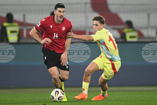 Испания остава безгрешна на върха в група "Е", България без Испания остава безгрешна на върха в група "Е", България без точка преди последния кръг