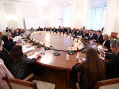 Водещите борсови индекси в Европа приключиха сесията с рязък спад, като фокусът е изместен към публикуването на икономически данни от САЩ