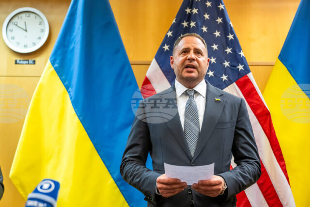 Корупционният скандал в Украйна: Домът на ръководителя на президентската канцелария беше претърсен