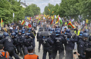 Кюрдска организация обвини Ахмед аш Шараа във военни престъпления и геноцид Кюрдска организация обвини Ахмед аш Шараа във военни престъпления и геноцид