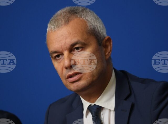 Лидерът на “Възраждане” Костадин Костадинов обсъди с представители на бизнеса Лидерът на “Възраждане” Костадин Костадинов обсъди с представители на бизнеса във Варна предстоящия бюджет