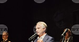 Литературата е, за да превръща преживяването в памет, каза Захари Карабашлиев при получаването на националната награда "Елиас Канети" в Русе