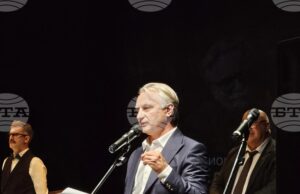 Литературата е, за да превръща преживяването в памет, каза Захари Карабашлиев при получаването на националната награда „Елиас Канети“ в Русе Литературата е, за да превръща преживяването в памет, каза Захари Карабашлиев при получаването на националната награда "Елиас Канети" в Русе