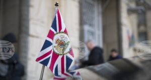 Лондон се опитва да установи дали закупуването на руски самолети от британски компании е нарушило санкциите срещу Москва, съобщи "Обзървър"