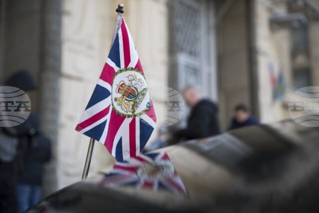 Лондон се опитва да установи дали закупуването на руски самолети Лондон се опитва да установи дали закупуването на руски самолети от британски компании е нарушило санкциите срещу Москва, съобщи "Обзървър"