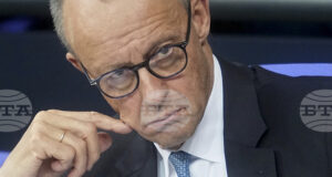 Мерц засилва натиска ЕС да преосмисли забраната за нови автомобили с ДВГ от 2035 г.