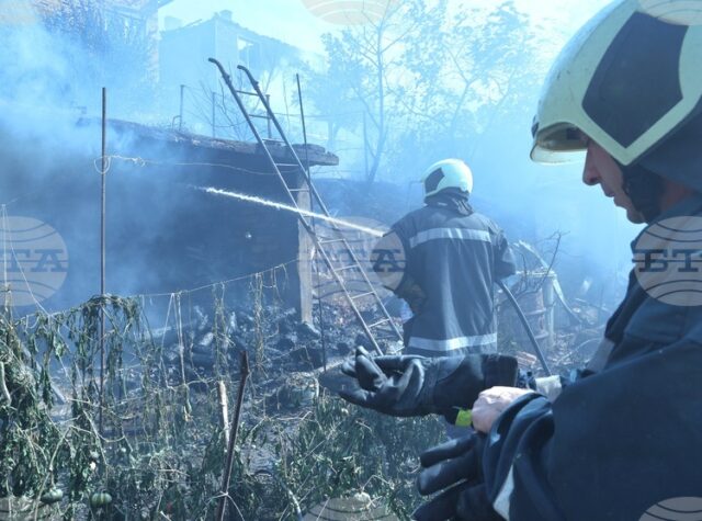 На 66 сигнала за произшествия в страната са реагирали екипите на пожарната за последното денонощие