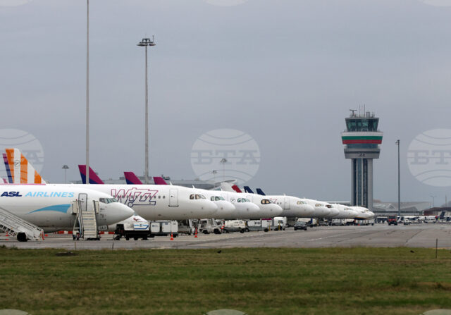 На летищата в София, Варна и Пловдив няма полети, засегнати На летищата в София, Варна и Пловдив няма полети, засегнати от проблема със софтуера на „Еърбъс“