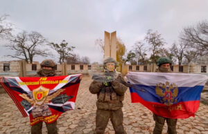 На публикуван от Русия видеоклип се вижда как руски войници се придвижват свободно в руините на украинския град Покровск На публикуван от Русия видеоклип се вижда как руски войници се придвижват свободно в руините на украинския град Покровск