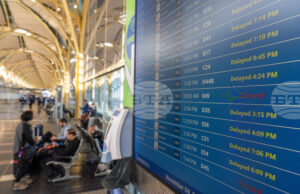 Над 2100 полета са били анулирани по последни данни в САЩ вчера