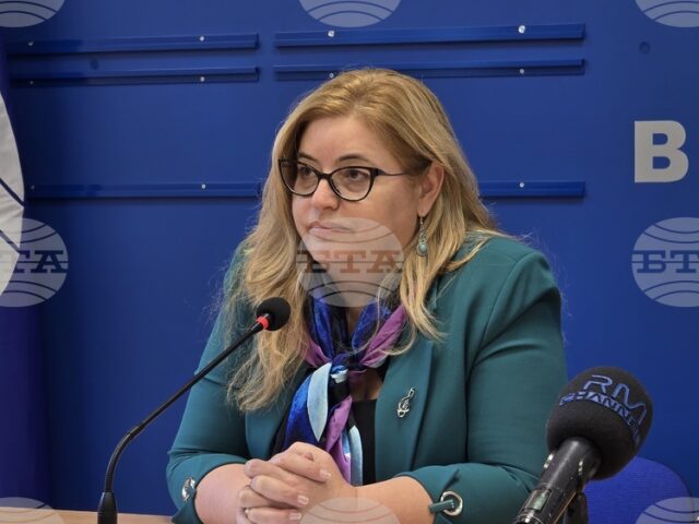 Над 400 ученици от шест училища по изкуствата участват в Над 400 ученици от шест училища по изкуствата участват в регионален музикално-танцов преглед във Враца