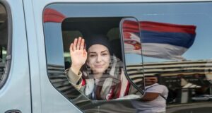 една година от рухването на козирката на жп гарата в Нови Сад