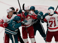 Новобранецът в НХЛ Матю Шефер с два гола за Айлендърс, Детройт надделя над Сан Хосе и настигна Монреал на върха в Атлантическата дивизия