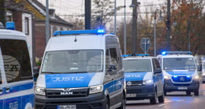 ОБНОВЕНА Арестуван е мъж, призовавал за убийството на политици в Германия