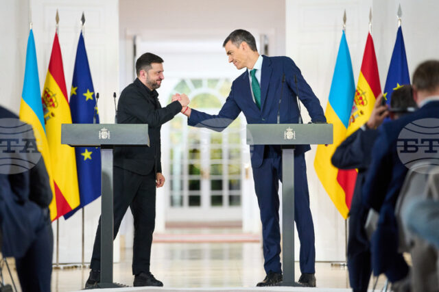 ОБНОВЕНА Зеленски благодари на Испания за пакета от помощи и уточни, че той ще включва и 40 ракети за противовъздушна отбрана "ИРИС-Т"