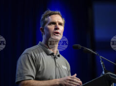 ОБНОВЕНА Най-малко трима души са загинали, а 11 са ранени при самолетната катастрофа в Луивил, съобщи губернаторът на щата Кентъки Анди Бешиър ОБНОВЕНА Най-малко трима души са загинали, а 11 са ранени при самолетната катастрофа в Луивил, съобщи губернаторът на щата Кентъки Анди Бешиър