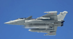Френски изтребител Rafale с ракета ASMPA-R през 2024 г.