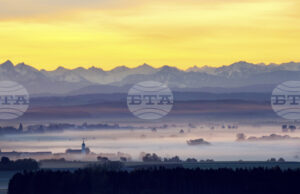 Петима германски алпинисти загинаха, след като бяха затрупани от лавина в Италианските Алпи