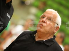 Пини Гершон с обръщение към подрастващите и техните родители ден преди националния баскетболен камп в Ботеград