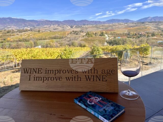 По следите на българското вино: Долината на Струма е свързана По следите на българското вино:
Долината на Струма е свързана с гроздето и виното още от древността, а в наши дни е един от пионерите на винения туризъм у нас