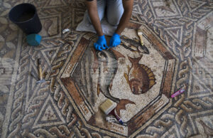 Подова мозайка от римската епоха с изображение на богиня на изобилието беше открита в Турция