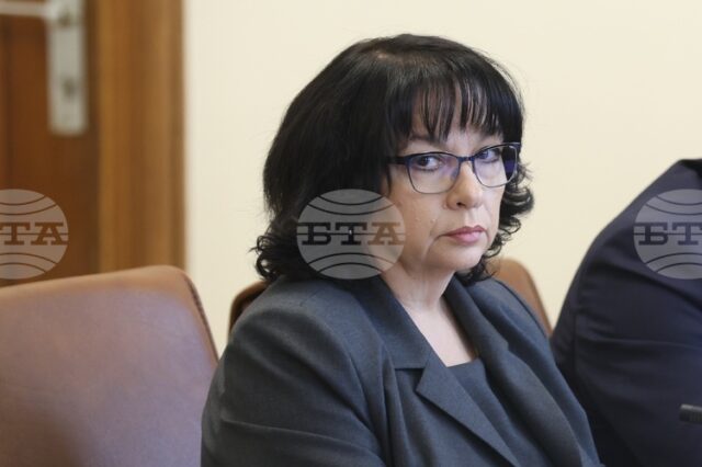 Предвиденият в Бюджет 2026 ръст от 884 млн. евро на Предвиденият в Бюджет 2026 ръст от 884 млн. евро на възнагражденията в администрацията е най-ниският от 2022 г., заяви министърът на финансите Теменужка Петкова