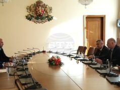 Работим за това до края на годината пострадалите животновъди да получат компенсациите си в пълен размер, каза премиерът Росен Желязков Работим за това до края на годината пострадалите животновъди да получат компенсациите си в пълен размер, каза премиерът Росен Желязков