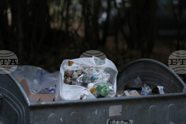 Район „Слатина“ ще раздаде на жителите 20 хиляди ролки с Район „Слатина“ ще раздаде на жителите 20 хиляди ролки с чували за смет, като част от плана за сметосъбиране