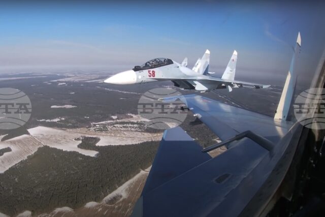 Руски изтребител Су-30 се разби при тренировъчен полет в Република Руски изтребител Су-30 се разби при тренировъчен полет в Република Карелия; двучленният екипаж е загинал