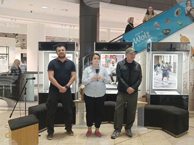 С откриване на изложба започна Седмицата на бащата в София