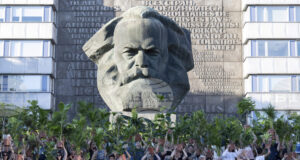 С парад и рейв парти на открито Кемниц приключва годината си на Европейска столица на културата