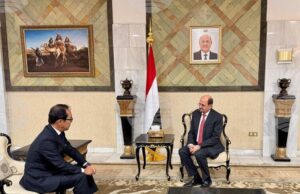 САБА: Йеменският министър на външните работи се консултира с японския посланик за сътрудничество по въпросите на сигурността в Червено море