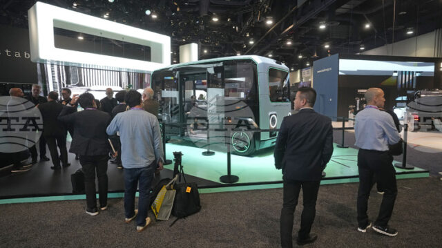 Самоуправляващ се бус на германската компания „Холон“ получи разрешение за Самоуправляващ се бус на германската компания „Холон“ получи разрешение за включване в пилотен проект