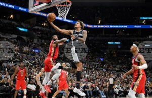 Сан Антонио постигна седмата си победи в Националната баскетболна асоциация срещу Ню Орлиънс