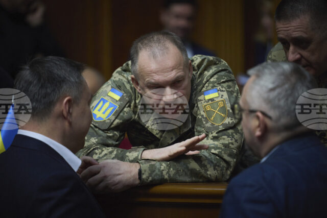 Силите на Киев напредват в района на Добропиля в Източна Украйна, обяви главнокомандващият Сирски