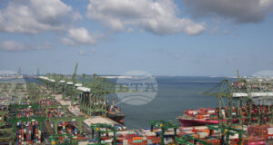 Сингапур подкрепя внедряването на „зелен“ метанол за намаляване на въглеродните емисии от морския транспорт