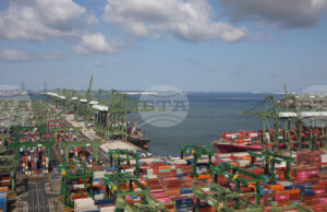 Сингапур подкрепя внедряването на „зелен“ метанол за намаляване на въглеродните емисии от морския транспорт