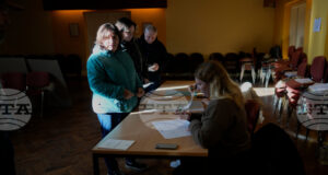 Словения гласува на референдум, който позволява на терминално болни пациенти да сложат край на живота си