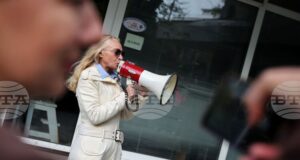 Служители на Националния осигурителен институт в Бургас поискаха увеличение на заплатите си