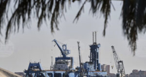 Суецкият канал отбелязва скок в приходите през ноември на фона на споразумението за примирие между Израел и “Хамас”