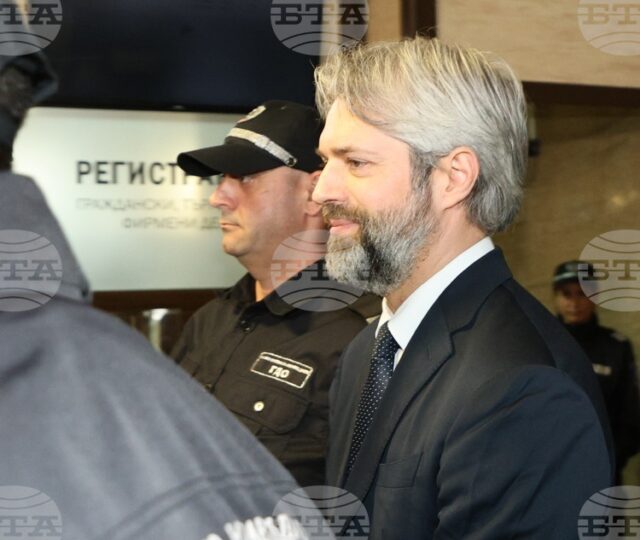 Събират се дарения за паричната гаранция на варненския кмет Благомир Коцев, съобщиха от „Продължаваме промяната“