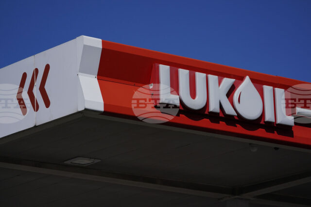 Съоснователят на „Лукойл“ Леонид Федун е продал своя дял в Съоснователят на „Лукойл“ Леонид Федун е продал своя дял в компанията, съобщава Ройтерс