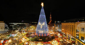 Традиционната 45-метрова коледна елха в Дортмунд беше тържествено осветена