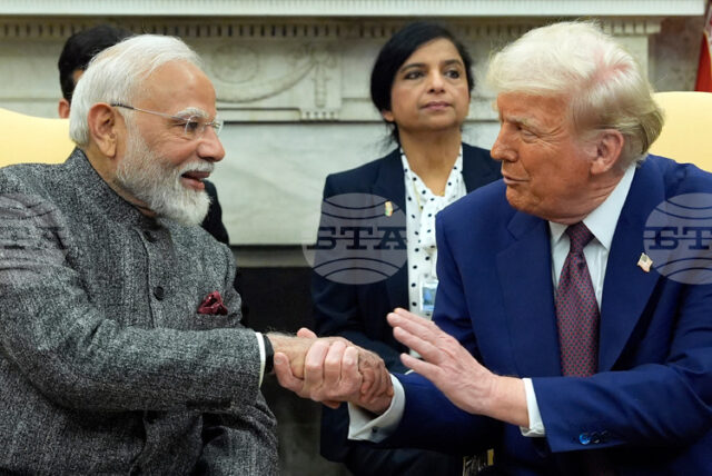 Тръмп заяви, че разговорите му с индийския премиер Моди вървят Тръмп заяви, че разговорите му с индийския премиер Моди вървят добре и че той ще посети Индия